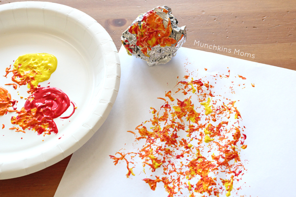 Foil printed Fall Tree Art! This is a great fall preschool art project ...
