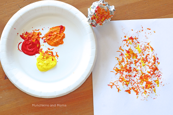 Foil printed Fall Tree Art! This is a great fall preschool art project ...