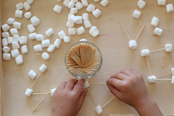 Marshmallow and Toothpick Building Challenge – Munchkins and Moms