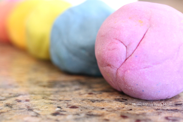 Perfect Homemade Play Dough – Munchkins and Moms