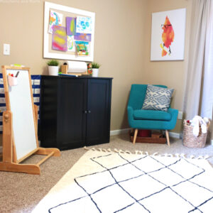 A homeschool room that looks neat and modern! Inspiration for homeschool room set-up.