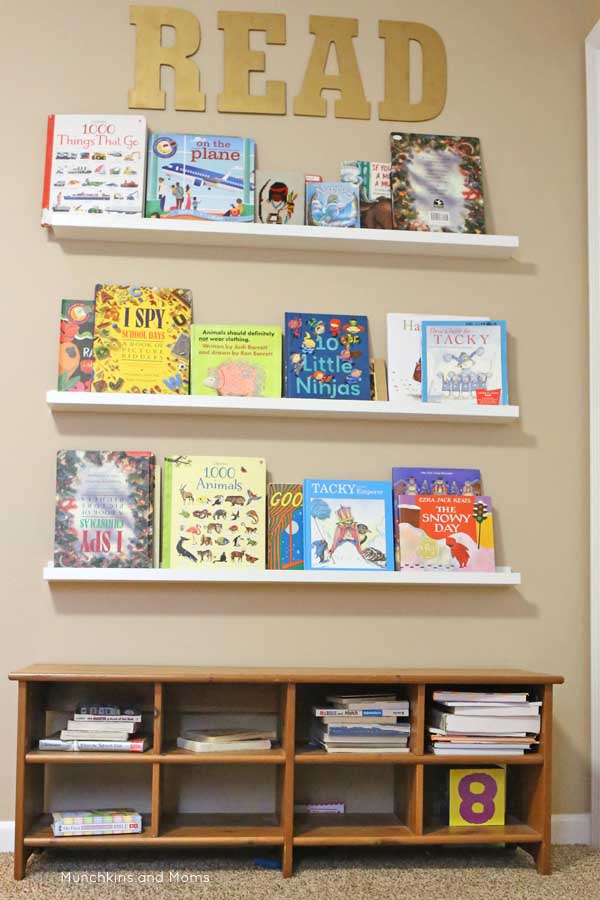 A homeschool room that looks neat and modern! Inspiration for homeschool room set-up.