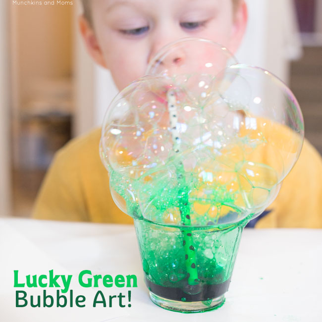 Make festive green bubble prints with your preschoolers! These prints come out so awesome and are really easy to do!
