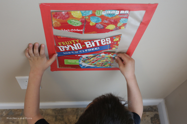 Make simple puzzles from cereal boxes! This is a great morning activity for preschoolers and toddlers!